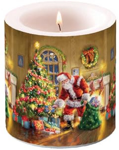 Ambiente Kerze Stumpenkerze Wachswindlicht Dekorationskerze 9 cm hoch Paraffinwachs 35h Brenndauer Weihnachtsmann Geschenke Weihnachten Advent Serie gifts under xmas tree
