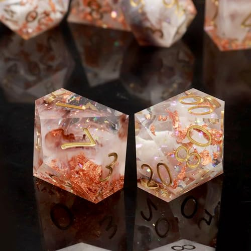 Haxtec DND Polyeder Würfel Set mit scharfen Kanten | Weiß-Nebel mit Kupferfolie, scharfkantige Resin D&D Würfel mit Metal Box,Handgefertigte,für TTRPG, D&D, Pathfinder, Geschenk.