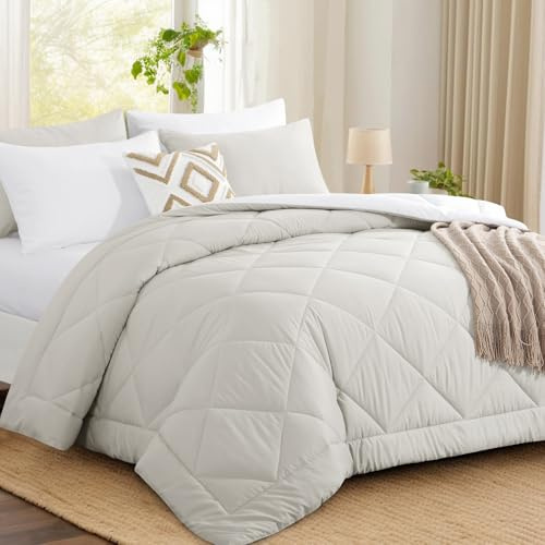 Aisbo Coverless Duvet Super King Size 10.5 Tog - 260x 220cm, Beige Cosy and Lightweight Quilt, Reversible Comforter with 2 Pillowcases, Beige/White
