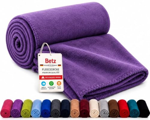 Betz Fleecedecke 130x170 cm 180g/m² – Weiche Wohndecke & Kuscheldecke – Flauschige Sofadecke als Tagesdecke – Leicht, wärmend & pflegeleicht – Farbe Lila