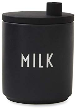 Design Letters Milchkännchen mit Deckel (Schwarz) - Matt glasiertes Porzellan mit feinem Knochen, kann mit oder ohne Deckel verwendet Werden. Für heiße und kalte Getränke, spülmaschinenfest, 250 ml