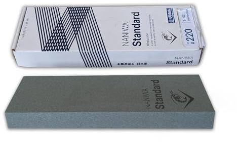 Sanelli Ambrogio, Naniwa Traditional Stone, Pietra Affilacoltelli Professionale, Grana Grezza #220, Ideale per Correggere Lame Scheggiate, con Legante Vetrificato, A Immersione, Made in Japan