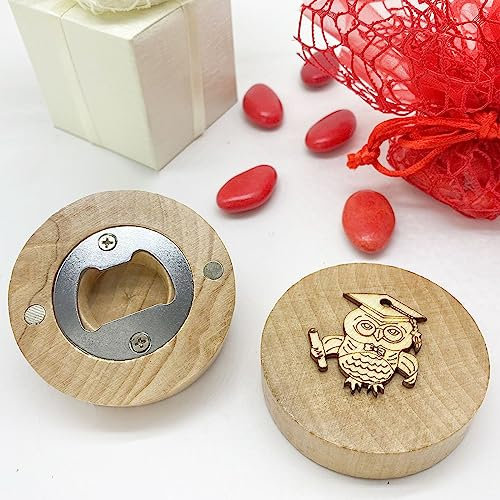 Doni Bomboniere 10 Apribottiglia Calamita in Bamboo Tondo di Colore Legno Naturale, con Applicazione Gufetto in Legno, Ideale per Celebrazione Laurea di Ogni facoltà