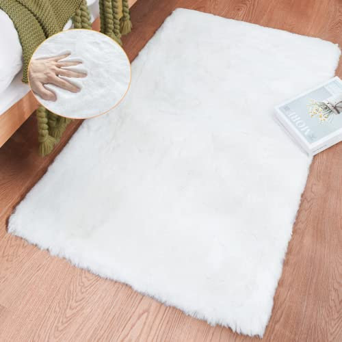 ORINOVA White Faux Bunny Fluffy Fur Rug Washable Area Rugs for Living Room Nursery Rugs for Bedroom 60x90cm Rectange Rug Cute Home Decor