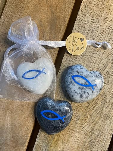Generisch Kleines Geschenk: Herzstein Glücksstein Fisch Konfirmation Kommunion Taufe, 4 cm in Organzabeutel, 1 Herz a.d. Sortiment (Fisch Blau)