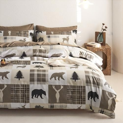 Wake In Cloud - Rustic Duvet Cover Set, Cabin Christmas Lodge Western Country Bear Deer Holiday RV Outdoor Winter Theme, Soft Lightweight Bedding, 3-Piece, Taupe Brown, Queen Size