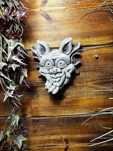STONE GARDEN SMALL GREMLIN GARGOYLE BLOWING KISS FACE WALL PLAQUE ORNAMENT