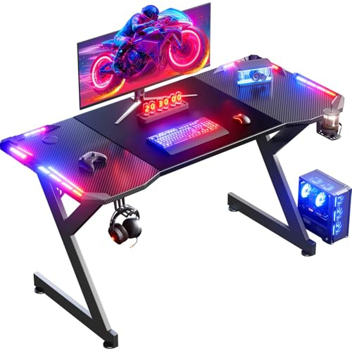 HLFURNIEU LED Mesa Gaming 120 x 60 cm, Escritorio Gaming Ergonómica de Superficie de Fibra de Carbono, Mesa Ordenador con Portavasos y Gancho para Auriculares, Escritorio Gamer Negro