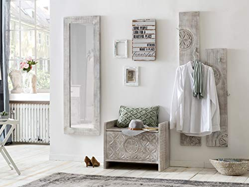 Woodkings® Flurset Mackay 4teilig Holz Mango Vintage weiß mit Schnitzereien Flurmöbel Set Vintage, Spiegel, Sitzbank, Truhe Wandpaneel Garderobe mit Haken