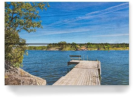 artboxONE Holzbild 30x20 cm Natur Steg, Sitzbank, Bäume, Meer von Künstler Rico Ködder