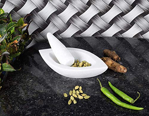 Radhna Designer - Frantumatore per erbe medicinali a forma di barca in marmo bianco, imam Dasta, mortaio e pestello, Ohkli Musal/Kharal/Idi Kallu/Khal Musal/Khalbatta/Spice Grinder da 15,5 cm