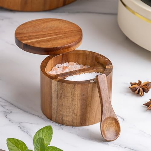 FACAIIO Salero de madera de acacia con tapa giratoria, ranura para cuchara integrada, interior espacioso para almacenamiento de especias de cocina, color marrón