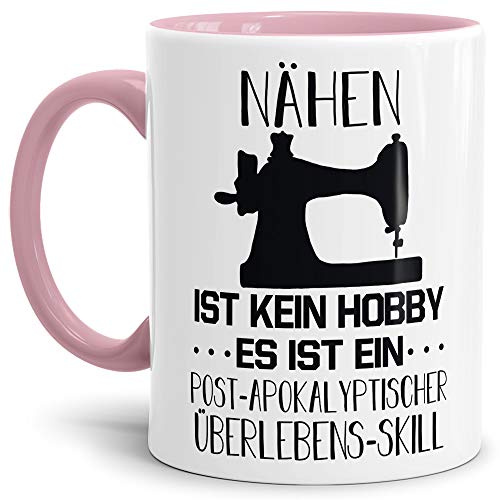 Tasse mit Spruch Nähen ist kein Hobby - Schwarz Lustig/Arbeit/Büro/Witzig/Geschenkidee für Kollegen/Innen & Henkel Rosa