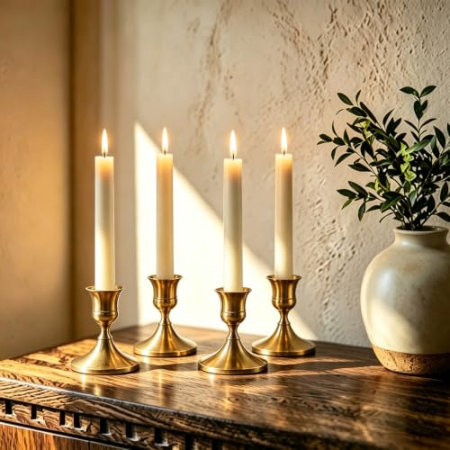AUMAYCO Kerzenständer Messing Gold 4 Set, Vintage Goldene Kerzenhalter, Elegante Metall Stabkerzenhalter für Tischdekoration Hochzeit, Esstisch, Wohnkultur