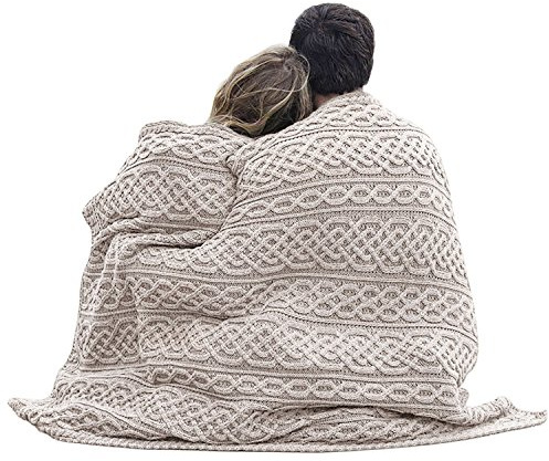 Aran Woollen Mills Carraig Donn Irish Cable Knit Blanket Celtic Throw - 100% Merino Wool Made in Ireland 40x 55 (102 x 140 cm) (White/Wicker)