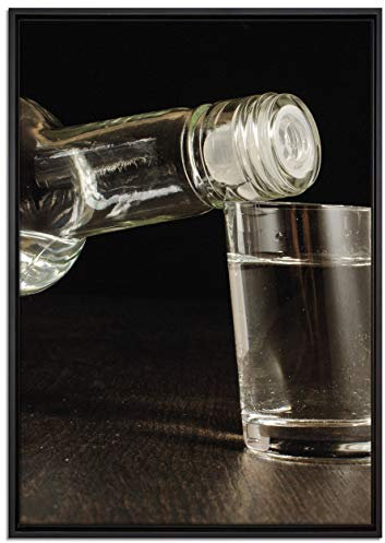 Pixxprint Vodka Flaschen Party Leinwandbild 100x70 cm im Bilderahmen, Wandbild, Schattenfugenrahmen, Kein Poster