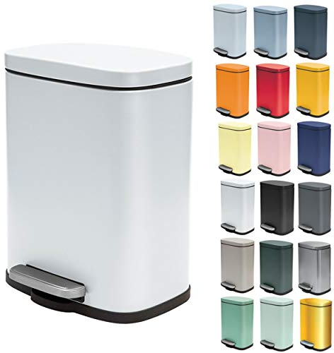 Spirella Pattumiera Akira da 5 litri con pedale, in bianco opaco. Con vetro imbottito e interno Collezione Cube, 21.4X17.6X30 Cm