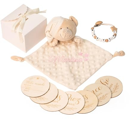Balú Set Bebé Doudou + Chupetero + Placas Cumplemes Personalizado (Beige) | Set Regalo Bebé | Tejido hipoalergénico lavable | Madera natural | 7 fichas grabadas doble cara | Cumple normativa europea