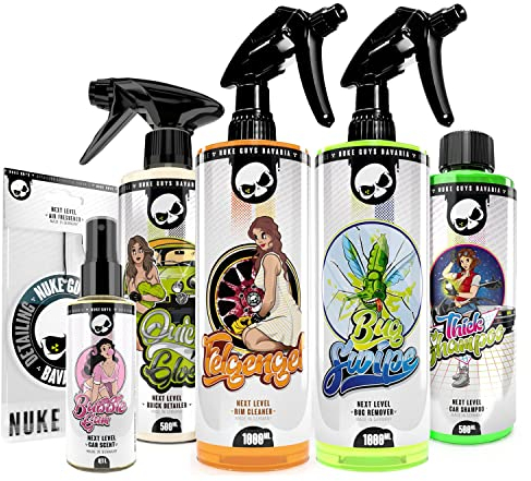 Nuke Guys Set di Pulizia Esterna per Auto, Shampoo per Auto 0,5L, Gel detergente per Cerchioni PH Neutro 1L, pulitore per Insetti Bug Swipe 1L + Quick & Gloss Quick Detailer 0,5L + Ciondolo profumato