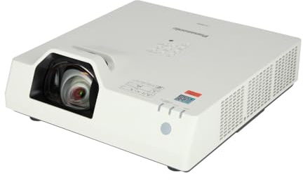 Panasonic PT-TMZ400EJ Kurzdistanz Beamer mit 4000 Lumen und WUXGA-Auflösung für effiziente Nutzung in Bildung und Business
