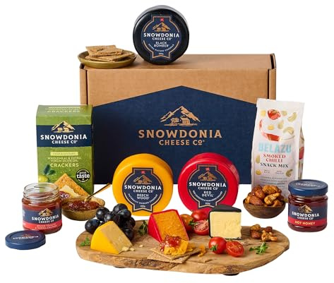 Snowdonia Cheese Company | Spicy & Smoky Gift Selection | 3 Luxury Welsh Cheeses, 2 Chutneys, Wholemeal Crackers and Chilli Nuts