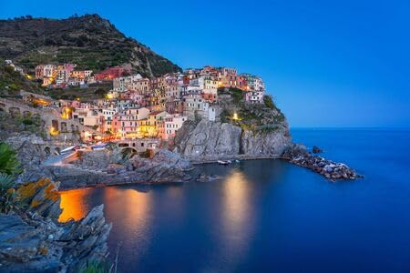 adrium Acryl-Bild 140 x 90 cm: Manarola-Stadt an der Küste des Ligurischen Meeres bei Nacht, Italien (59623417)