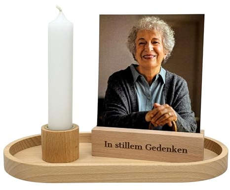 Gedenkset mit Kerzenhalter & Kartenhalter – Erinnerung an Verstorbene – graviert oder personalisiert – Holz Deko für Trauer & Gedenken (In stillem Gedenken)