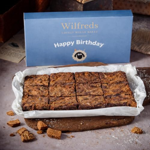 Wilfreds Biscoff® Brownies 12 Pack – Letterbox Brownies with Belgian Chocolate & Biscoff® Biscuits – Perfect Chocolate Gift for Birthdays, Thank You, Corporate Gifting & Home Treats (Happy Birthday)