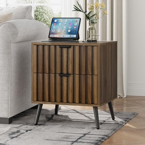 Smuxee Nachttisch Nussbaum Optik, Mid Century Nachttisch mit 2 geriffelten Schubladen, Bett-Beistelltisch mit Metallfüßen, moderner Side Table für Schlafzimmer