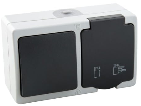 Enchufe con superficie IP54 y función de conmutación, ideal para exteriores y control de iluminación.