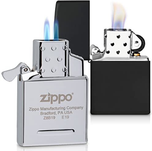 Zippo Sturmfeuerzeug - Black Matte Finish - im Geschenk-Set mit Zweiflammigem Butan-Einsatz - Nachfüllbar - Wiederverwendbar - Windfestes Design - Made in USA