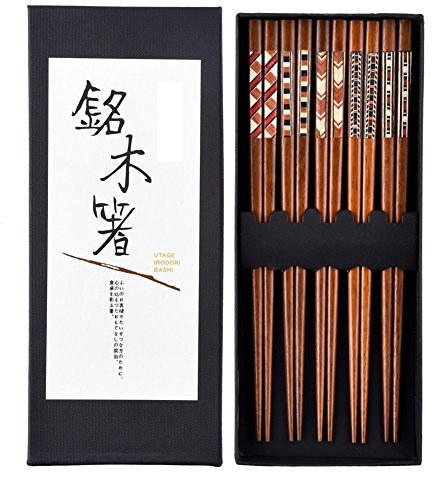 5 paires de Baguettes japonaises de 23 cm en bois naturel Réutilisables et lavables au lave-vaisselle Avec magnifique boîte noire faite à la main