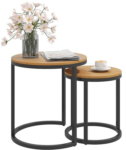 Outsunny Set mit 2 Gartentischen mit Tischplatte aus Akaikaholz, Design Lamellen, Beistelltische für den Garten, Nest, mit Stahlrahmen und verstellbaren Füßen für Balkon, Terrasse, Hof, Teak und