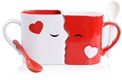 Küssende Tassen Set | Exquisites Zwei große Tassen, 1 rote, 1 weiße, jede mit passendem Löffel | Weihnachtsgeschenke, Wunderschöne Geschenkbox zum Valentinstag, Jubiläum, Weihnachten oder jederzeit