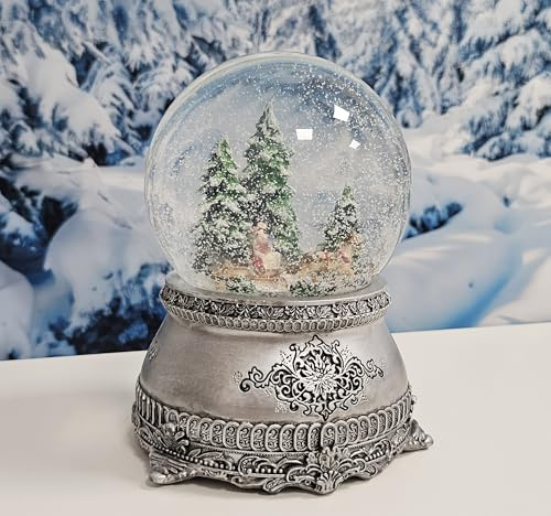 Schneekugel Weihnachten Musik | Nostalgie Schneekugel Kutschfahrt Schlittenfahrt | Zinnoptik Sockel verziert | Spieluhr | Breite: 10cm Höhe: 14cm | Schüttelkugel | 20312