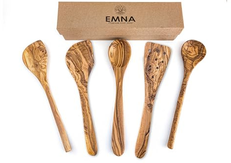 EMNA Juego de 5 Utensilios de Cocina de Madera de Olivo 30 cm – 4 Cucharas y 1 Espátula Ranurada Hechas a Mano – Set Premium Resistente al Calor – Apto Antiadherente Caja Regalo con Certificado
