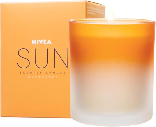 NIVEA Sun Bougie parfumée originale - Belle bougie parfumée dans un pot en verre avec la célèbre note de crème solaire Sun - Bougie délicatement parfumée dans un récipient en verre dépoli assorti -