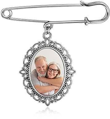 JSDDE Personalisiert Brosche Pin mit Foto Gravur Memorial Anhänger Hochzeit Brautstrauß Oval Fotorahmen Charm Brosche für DIY Hochzeit Schmuck