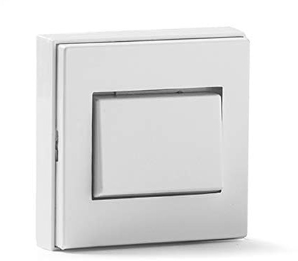 Interruptor de Superficie Famatel BN, ideal para el control de luces y dispositivos. Su instalación es sencilla y su diseño adaptable combina estilo y funcionalidad en cualquier espacio.