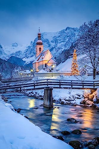 Holz-Bild 50 x 80 cm: Schöner Dämmerungsblick auf die Wallfahrtskirche Sankt Sebastian mit geschmücktem Weihnachtsbaum, der während der blauen Stunde (96566761)