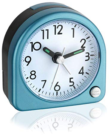 TFA Dostmann Wecker analog, 60.1020.06, Quarzuhr, Reisewecker, mit Weckalarm, blau-metallic, (L) 61 x (B) 33 x (H) 61 mm
