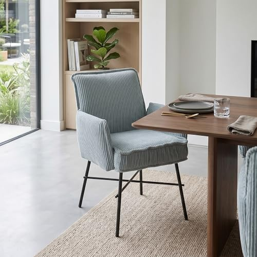 B&D home® Esszimmerstuhl Jürgen – mit Armlehnen, Taschenfederkern, Moderner Cordstoff in Hellblau, Metallgestell schwarz, komfortabel gepolstert