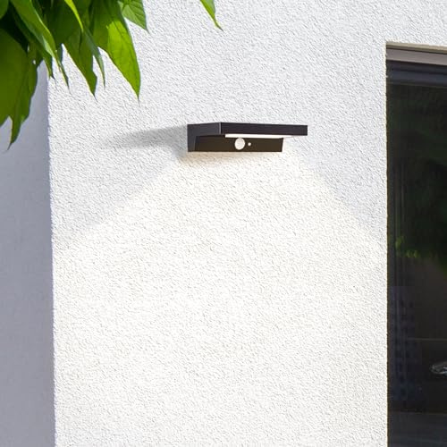 Lightbox LED Außenwandlampe mit Solar-Paneel & Bewegungsmelder & IP44 & 430 lm - schwarze Outdoor Wandleuchte - 21 x 11 cm - für den Hauseingang - aus Kunststoff