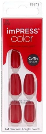 KISS imPRESS Color Press-On Reddy or Not. Unghie Finte Adesive Effetto Gel Ricostruzione. Unghie Press-On Senza Colla in colore rosso e coffin shape, applicazione facile.
