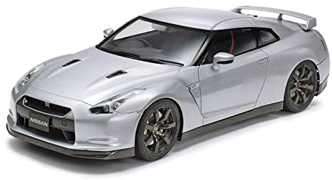 TAMIYA 300024300 Nissan GT-R Straßenversion Automodell Bausatz 1:24, Mittel, Unlackiert
