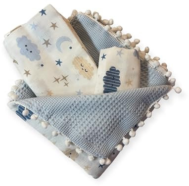 GÜLS Babybettwäsche-Set mit Wolken- und Sternmotiven, Müselin Baumwolle, Doppeldecker 100x100, Einzeln Decke 100x100, schmusetuch 40x40 Blau beje und weiß Gemustert.