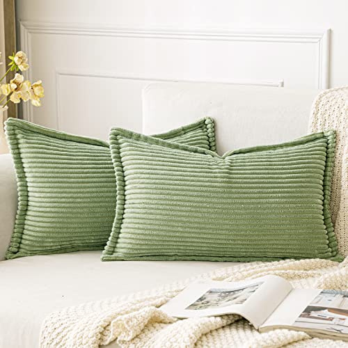 MIULEE Kordsamt Kissenbezug Weiche Kissenhülle Dekorative Sofakissen Quadratische Dekokissen Moderne Zierkissenbezug Gestreifte Kissenbezüge für Wohnzimmer Schlafzimmer 2 Stück 40x60 cm, Bohnengrün