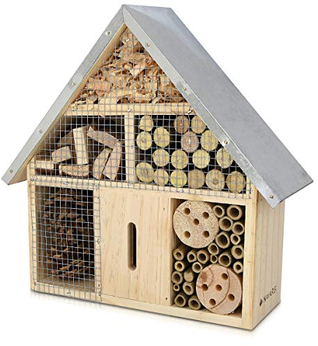 Navaris Insektenhotel aus Holz - versch. Größen und Designs - Naturbelassenes Insekten Hotel für Verschiedene Fluginsekten