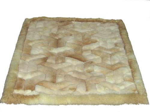 Alpacaandmore Beiger peruanischer Alpaka Fellteppich V Design (90x60 cm)