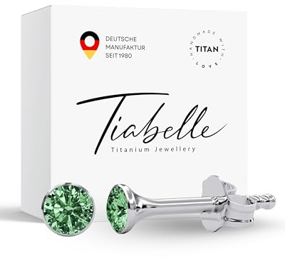 TIABELLE – Ohrstecker TRUMPET aus Titan mit funkelnden Zirconia Steinen | Hautverträgliche Ohrringe in zeitlosem Design | Leichter Damen Ohrschmuck für besondere Anlässe, Alltag und als Geschenk